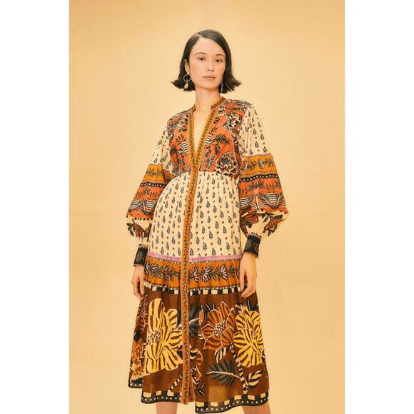 FARM Rio Dresses & Skirts - Farm Rio Beige Ainika Floral V Neck Midi Dress XXS NEW